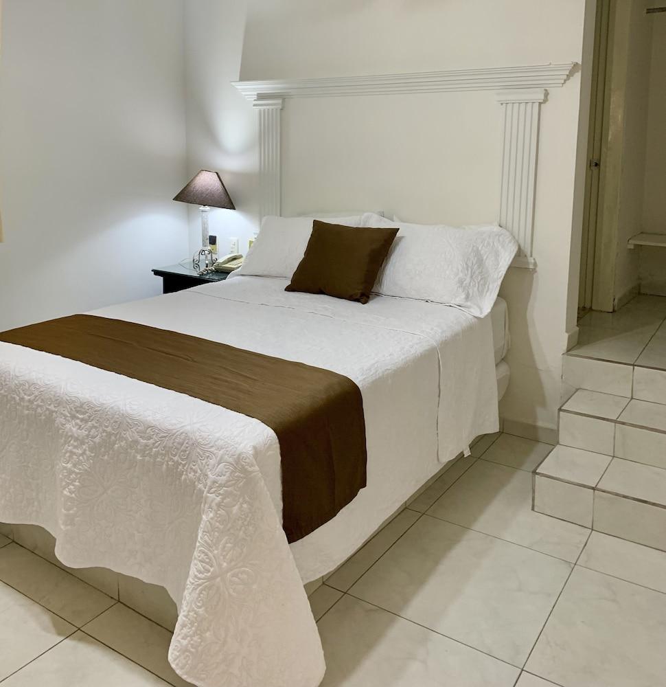 Hotel Inn Galerias Ακουασκαλιέντες Εξωτερικό φωτογραφία